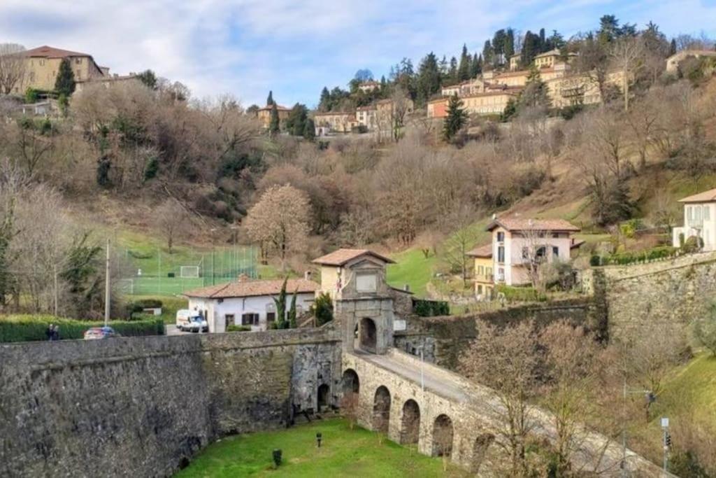 Parcheggio E Wifi Bergamo_A Due Passi Dalle Mura Экстерьер фото